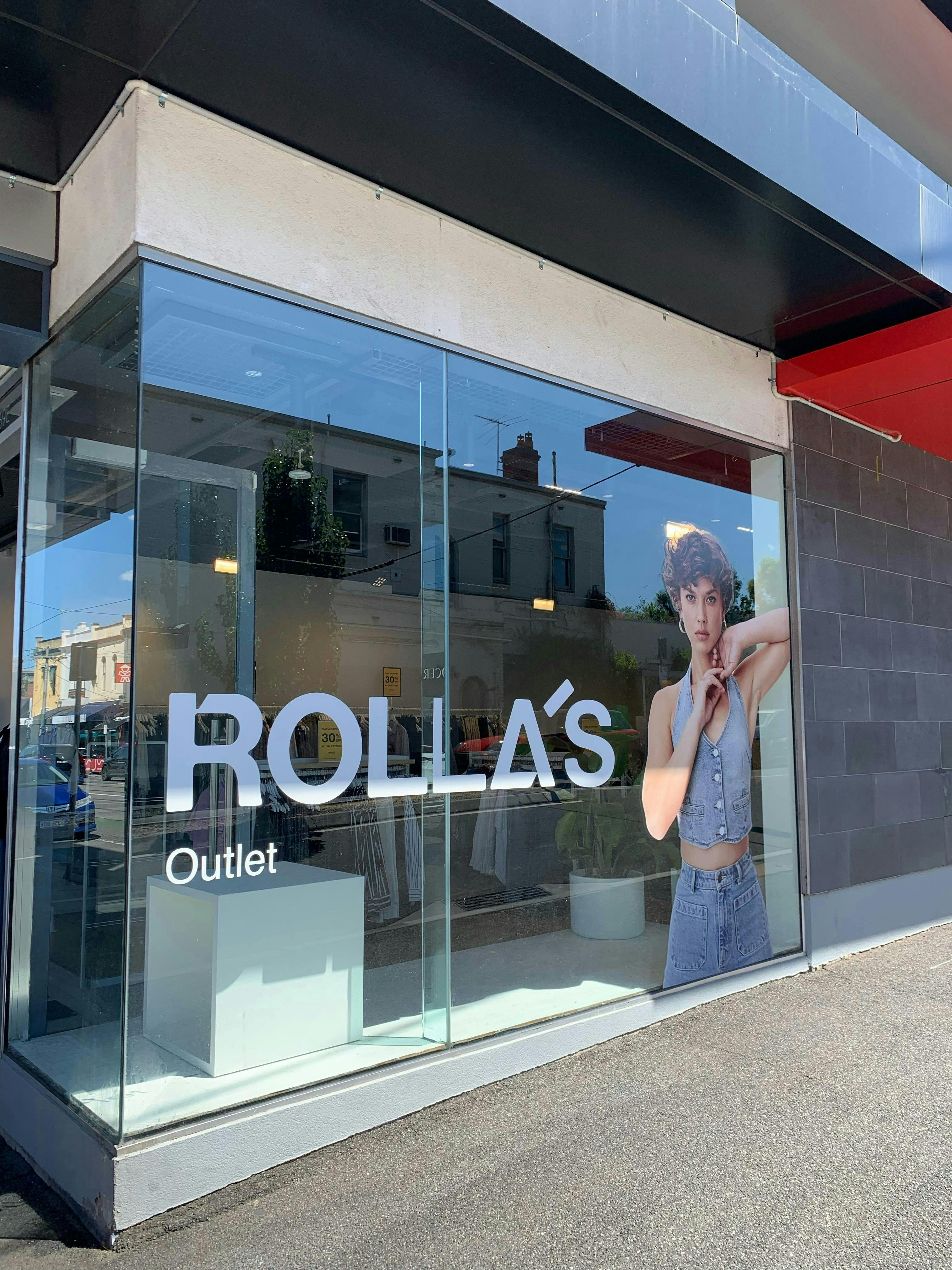 Rolla's Outlet Hawthorn - Image